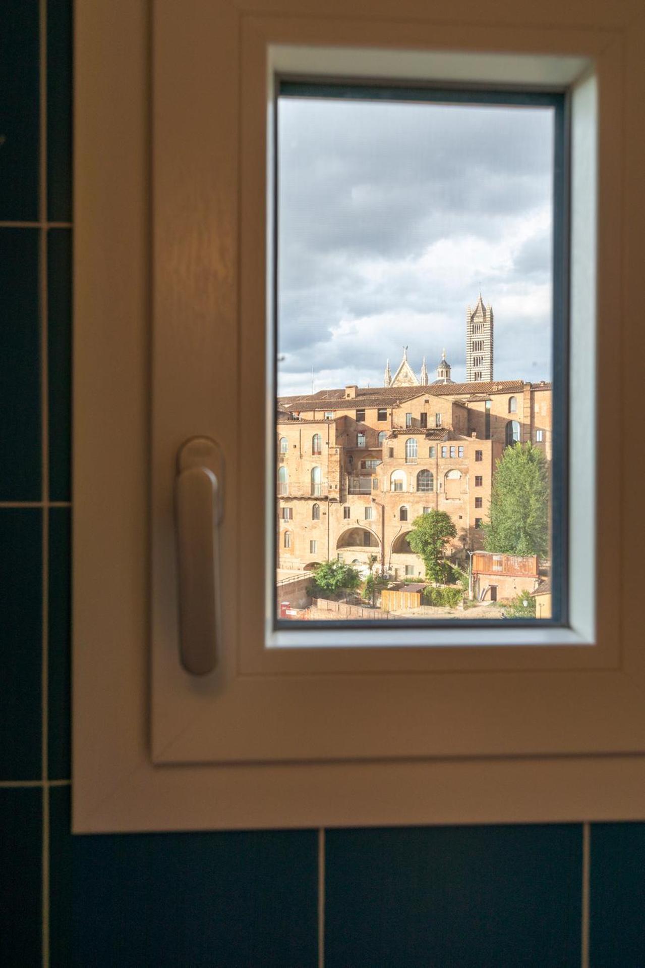 The View Lägenhet Siena Exteriör bild